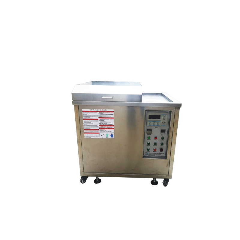 Electrolytic ultrasonic cleaner of plastic injection mold