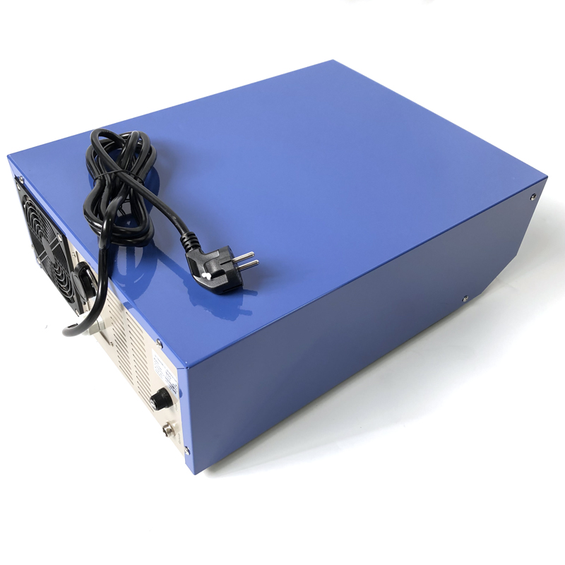 Immersible ultrasonic generator for cleaning transducer